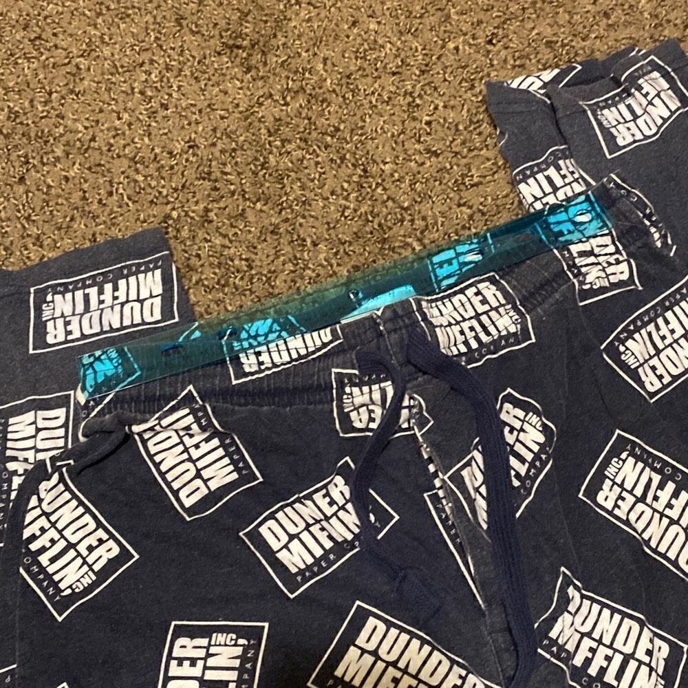 Men’s Dunder mifflin the office pants size small - Picture 4 of 5